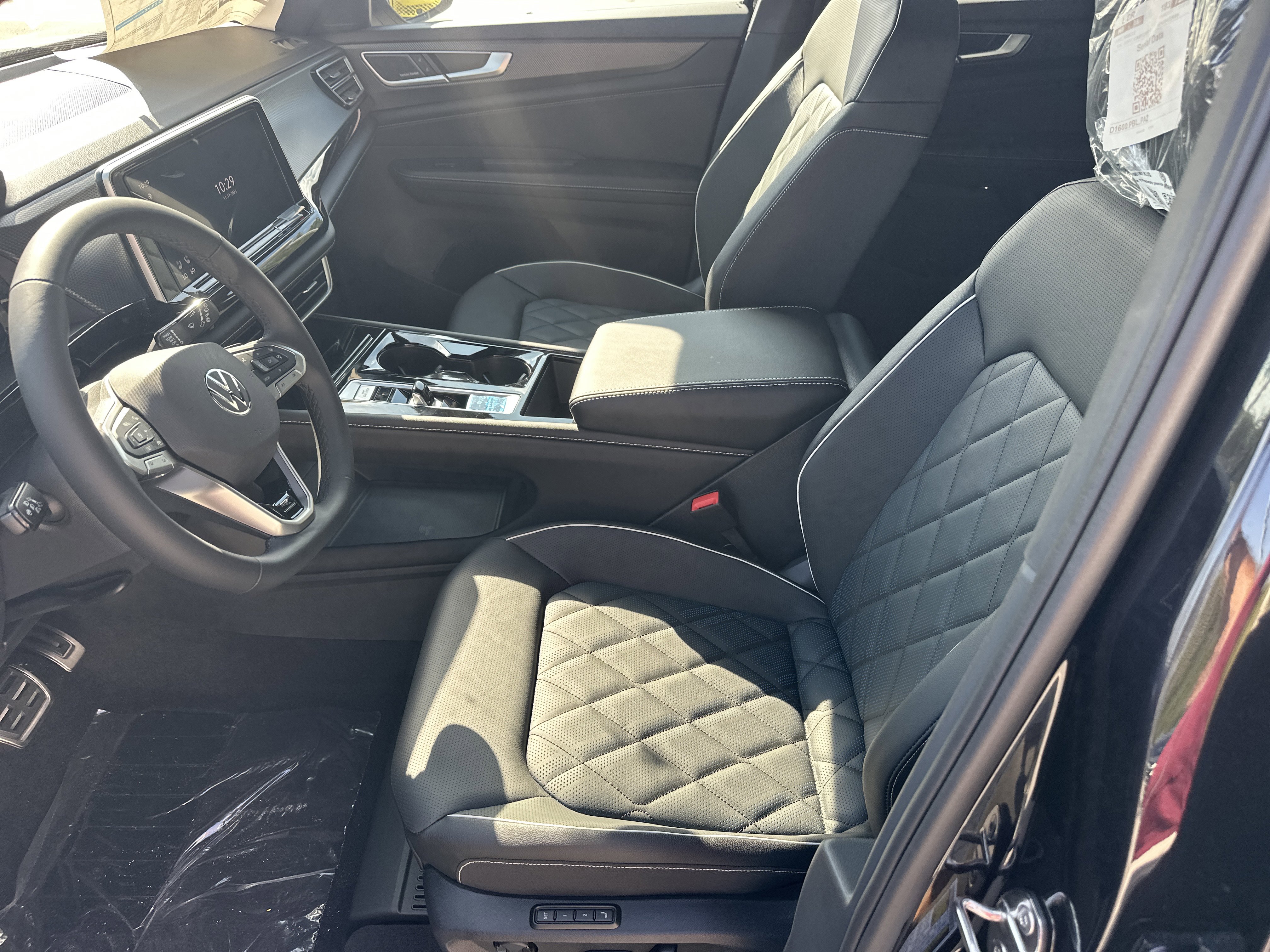 New 2026 Volkswagen Atlas Cross Sport SEL Premium R-Line image 17