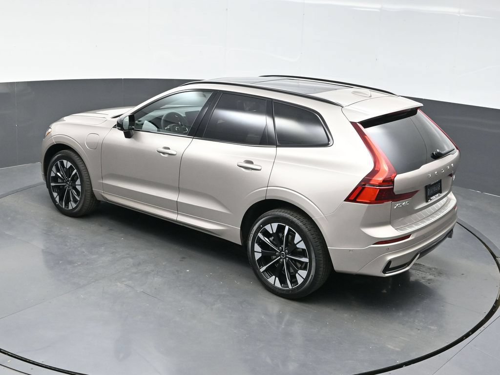 New 2026 Volvo XC60 T8 Plus w/ Protection Package Premier AWD/4WD image 36