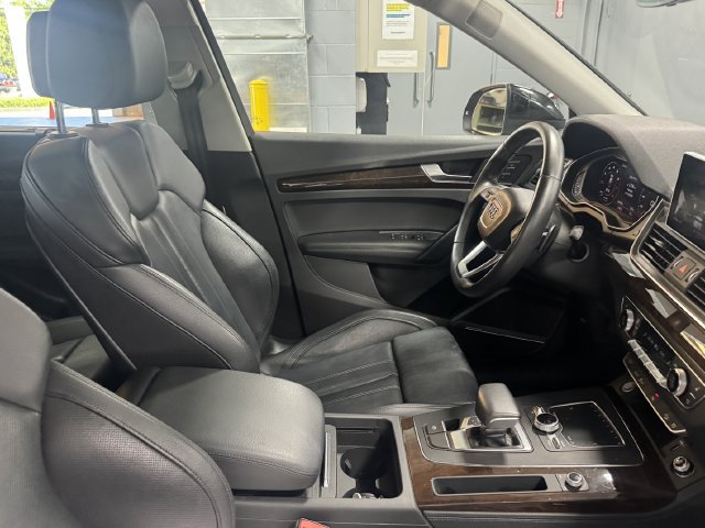 Used 2019 Audi Q5 2.0T Premium Plus w/ Premium Plus Package AWD/4WD image 31