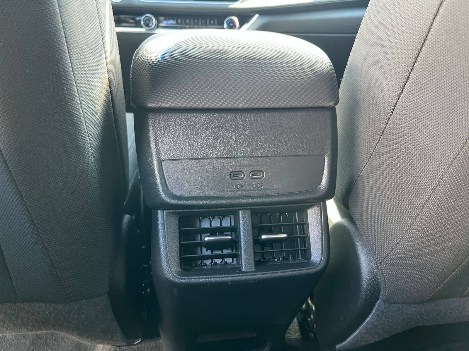 Used 2025 Chevrolet Equinox LT FWD image 22