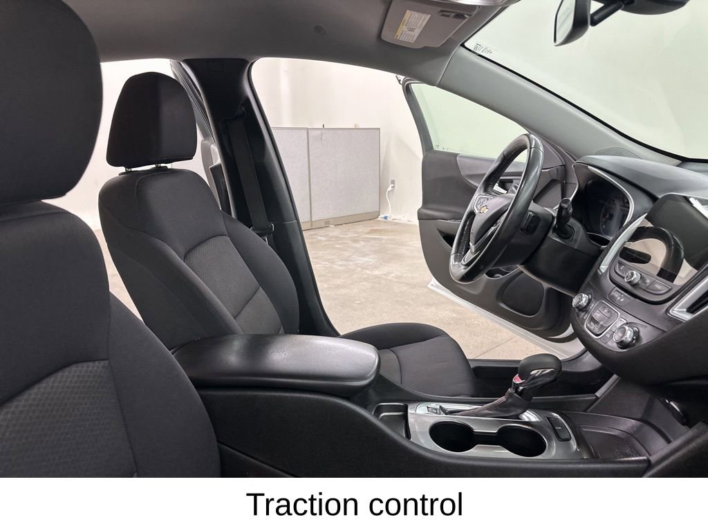 Used 2022 Chevrolet Malibu RS image 23