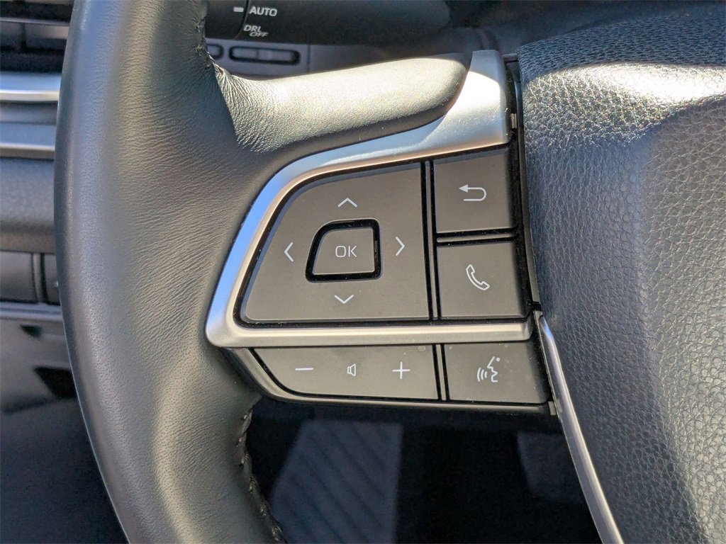 Used 2025 Toyota Grand Highlander FWD image 19