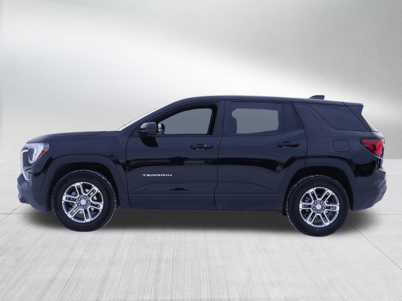 Used 2025 GMC Terrain Elevation image 4