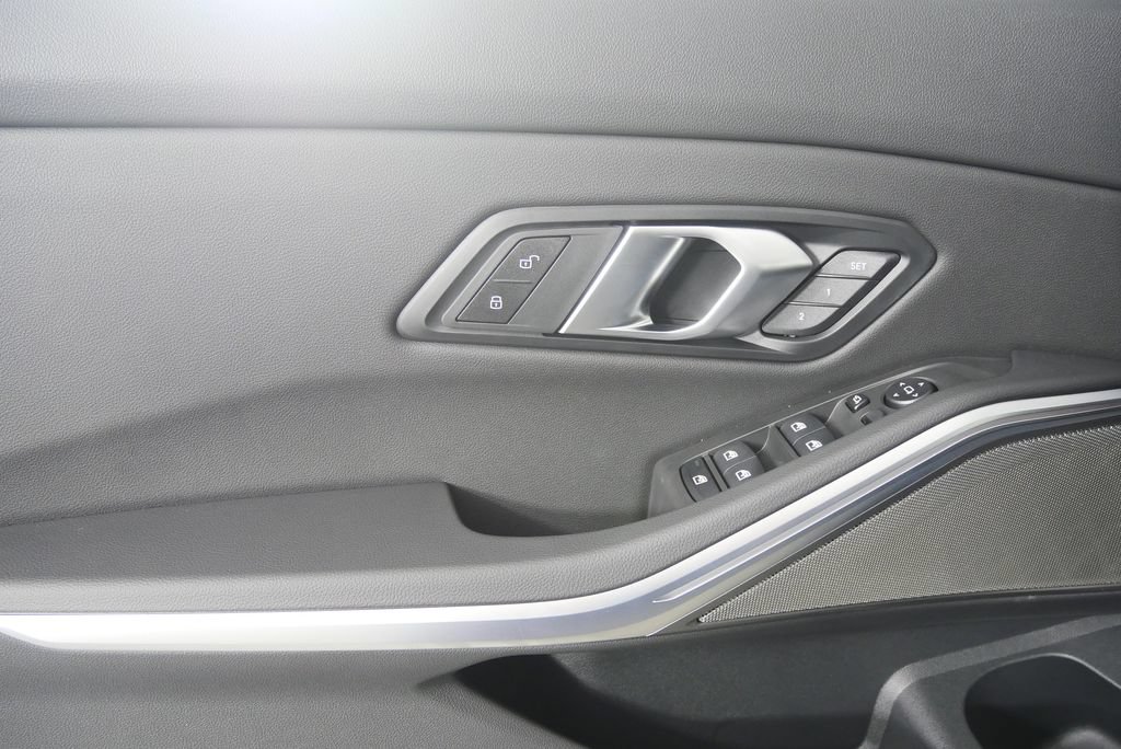 Used 2026 BMW 330i Sedan RWD image 8