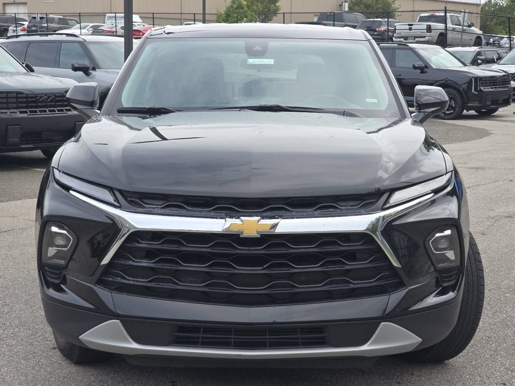 Used 2025 Chevrolet Blazer LT AWD/4WD image 10