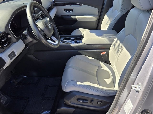 Used 2023 Honda Pilot Touring image 11