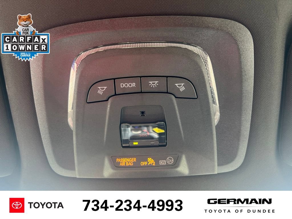Used 2025 Toyota Crown Signia AWD/4WD image 32