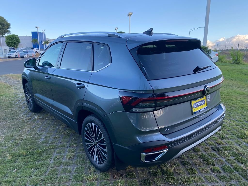 New 2025 Volkswagen Taos SE image 5