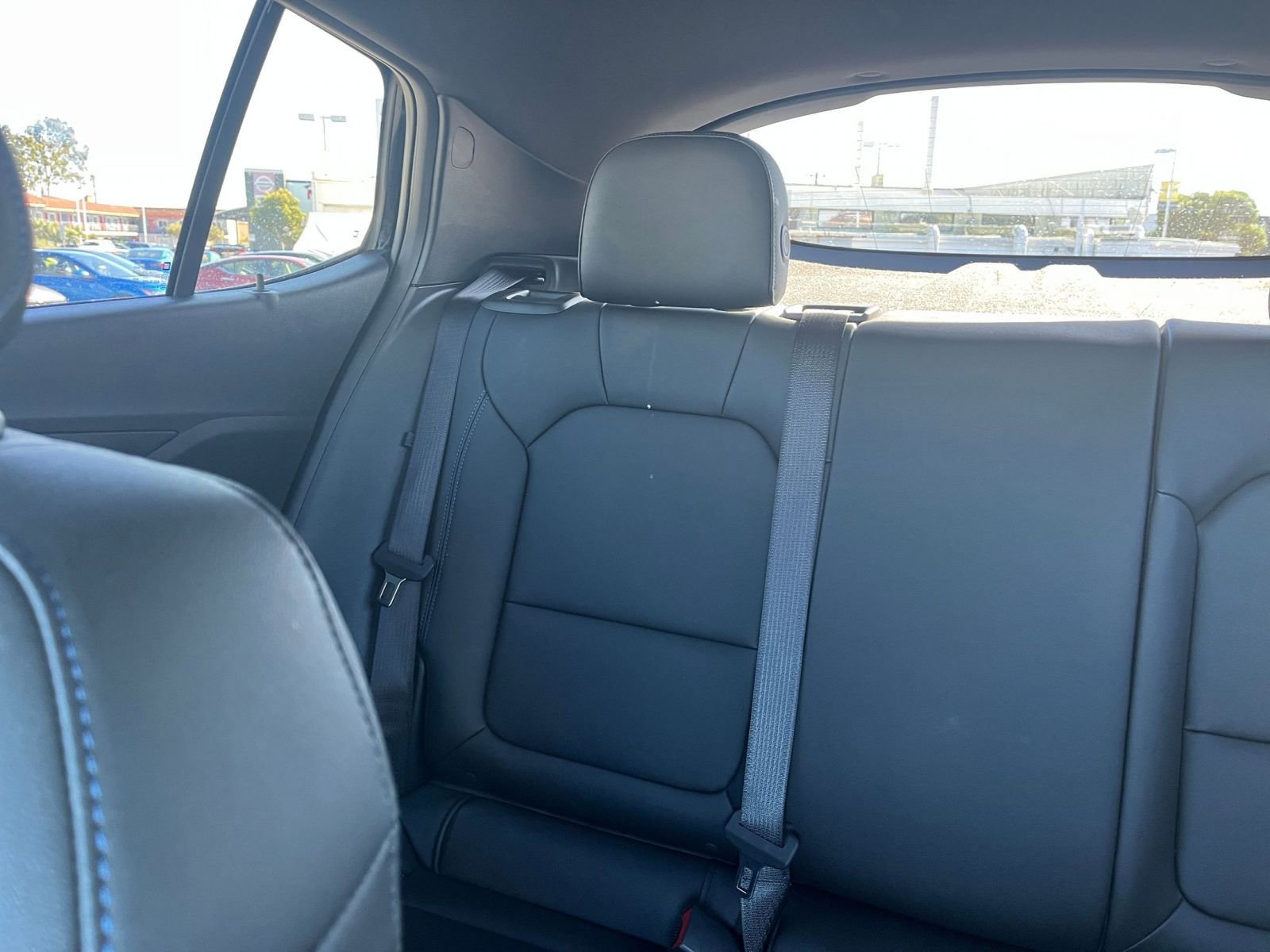 Used 2025 Buick Envista Sport Touring image 40