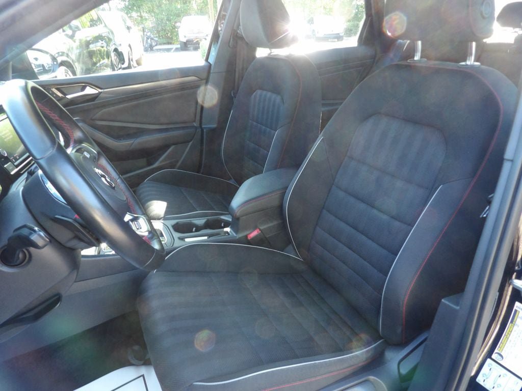 Used 2021 Volkswagen Jetta GLI FWD image 11
