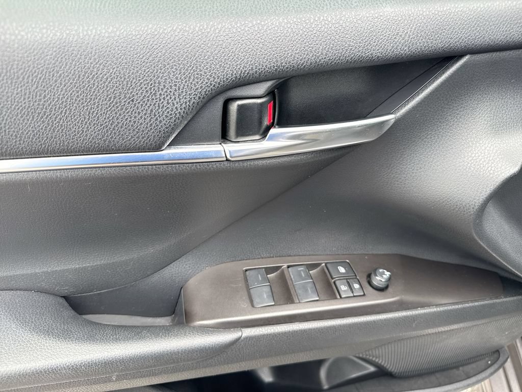 Used 2024 Toyota Camry SE FWD image 20