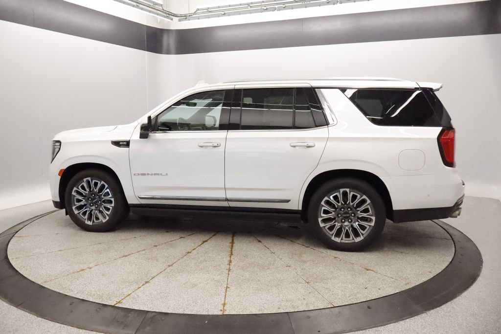 Used 2023 GMC Yukon Denali Ultimate AWD/4WD image 6