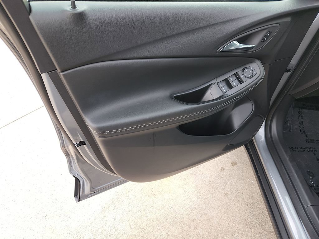 Used 2025 Buick Encore GX Preferred image 27