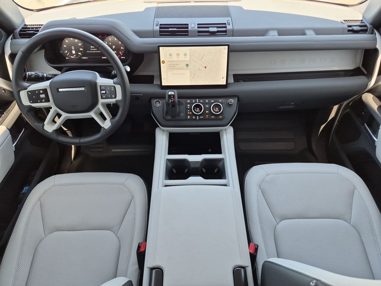 Certified 2025 Land Rover Defender 110 X-Dynamic SE AWD/4WD image 22