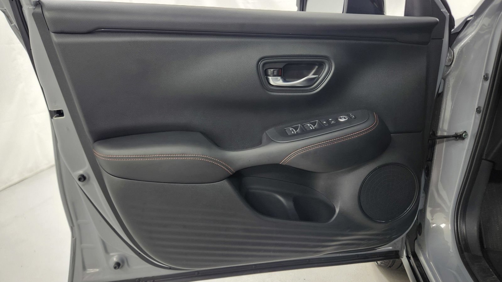 Used 2024 Honda HR-V Sport image 18