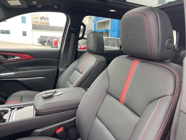 Certified 2025 Chevrolet Traverse RS w/ LPO, Floor Liner Package AWD/4WD image 15