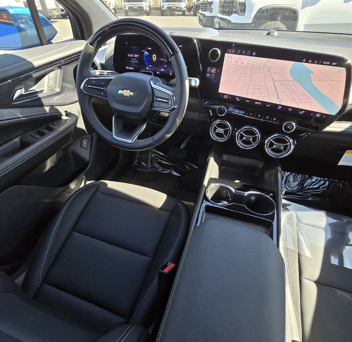 Used 2025 Chevrolet Blazer EV LT w/ Super Cruise Package AWD/4WD image 31