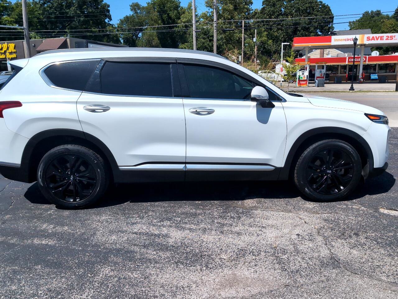 Used 2019 Hyundai Santa Fe FWD image 11
