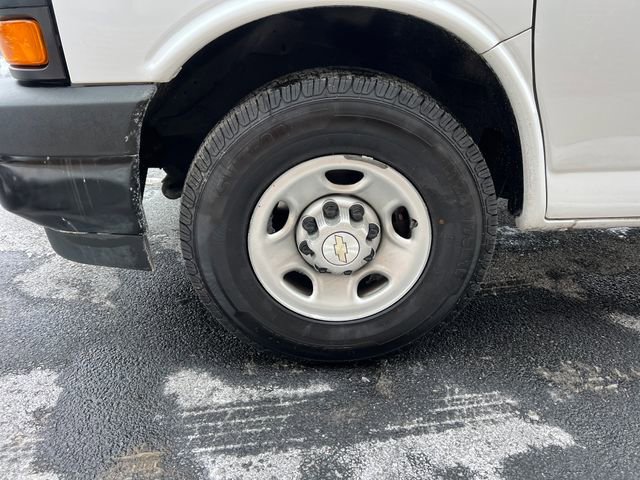 Used 2022 Chevrolet Express 3500 Work Van w/ Driver Convenience Package image 10