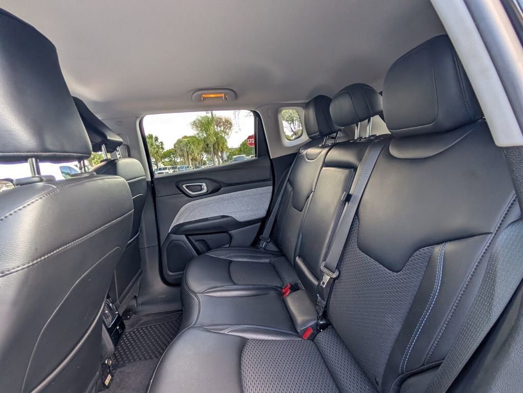 Used 2022 Jeep Compass Latitude w/ Convenience Group FWD image 13