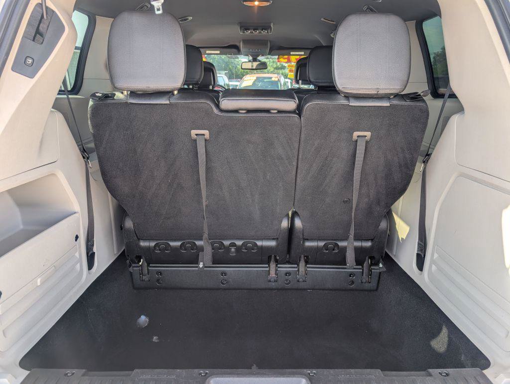 Used 2020 Dodge Grand Caravan SXT FWD image 12