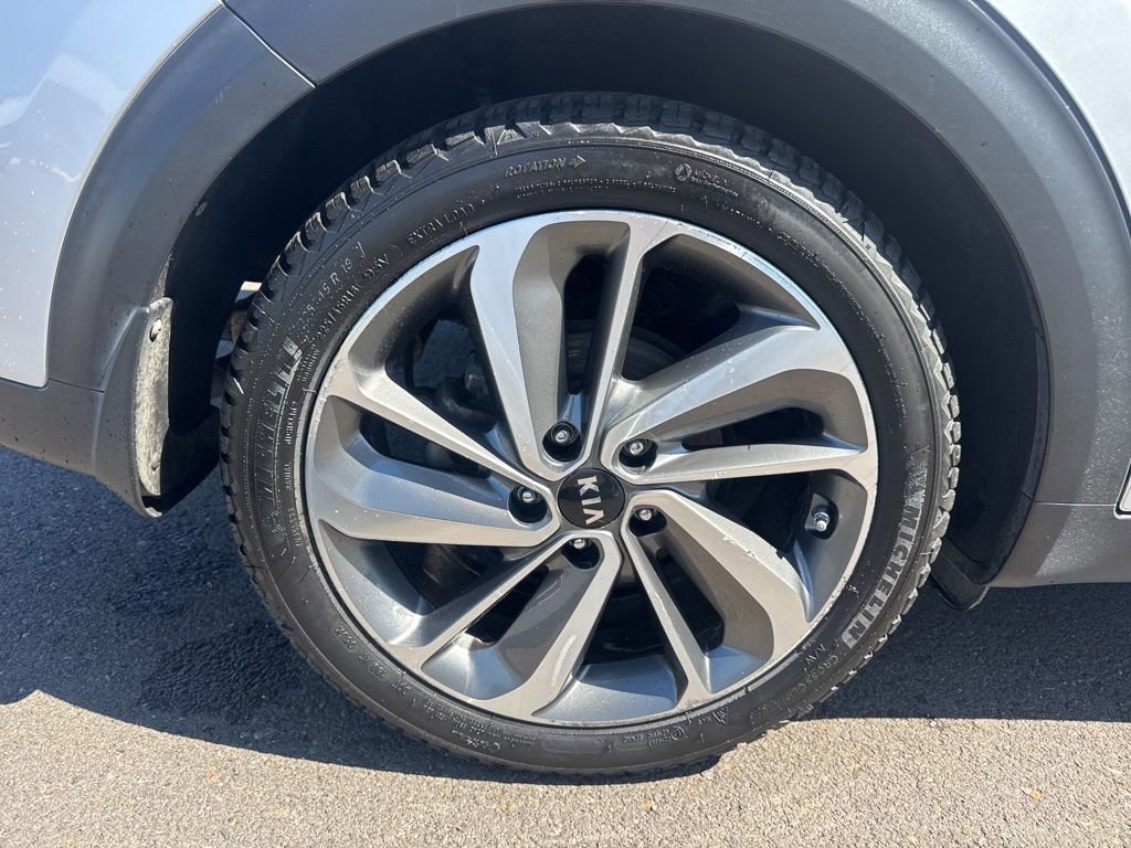 Used 2019 Kia Niro Touring w/ Paint Protection Film Package FWD image 9