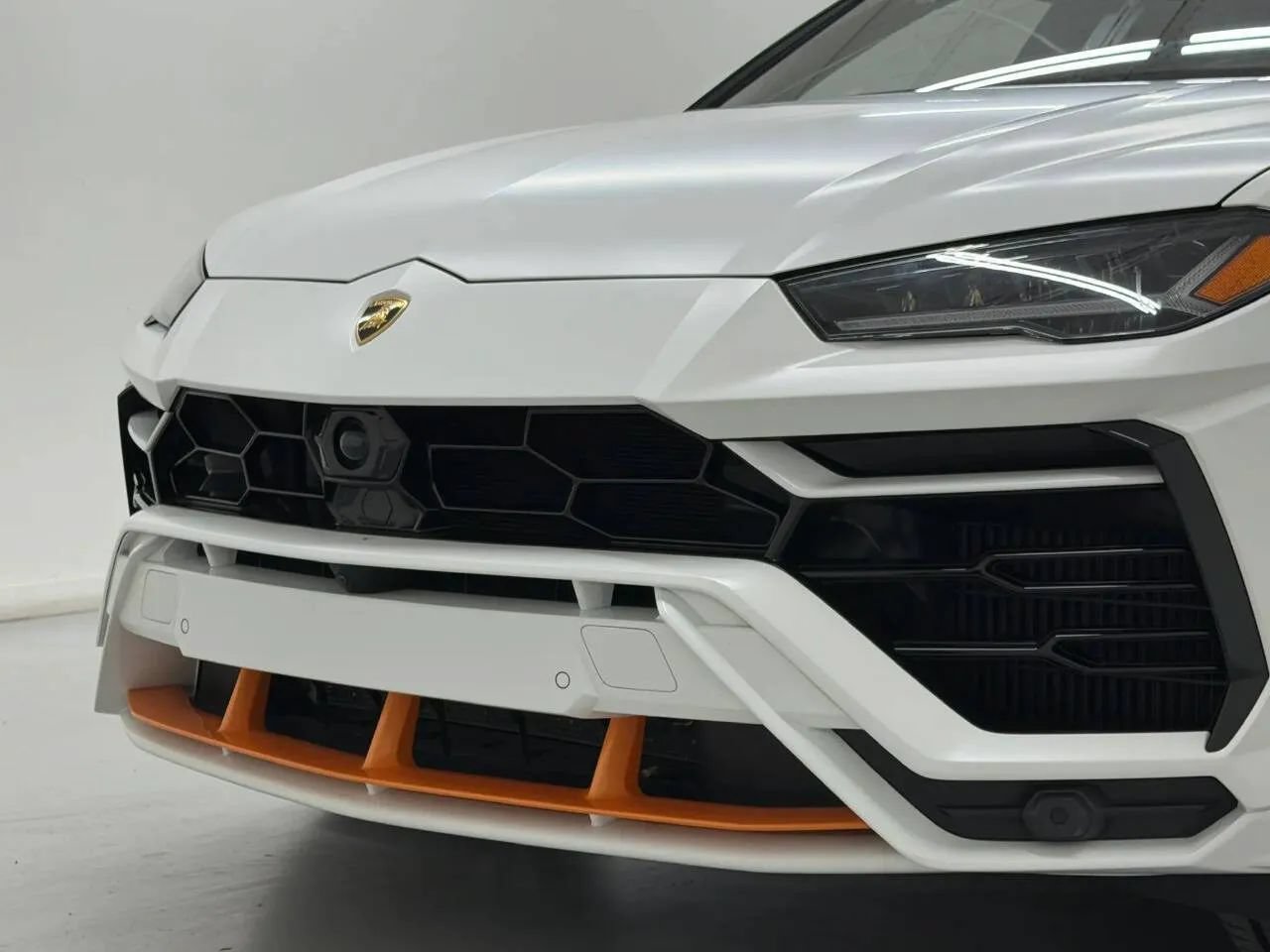 Used 2022 Lamborghini Urus AWD/4WD image 44