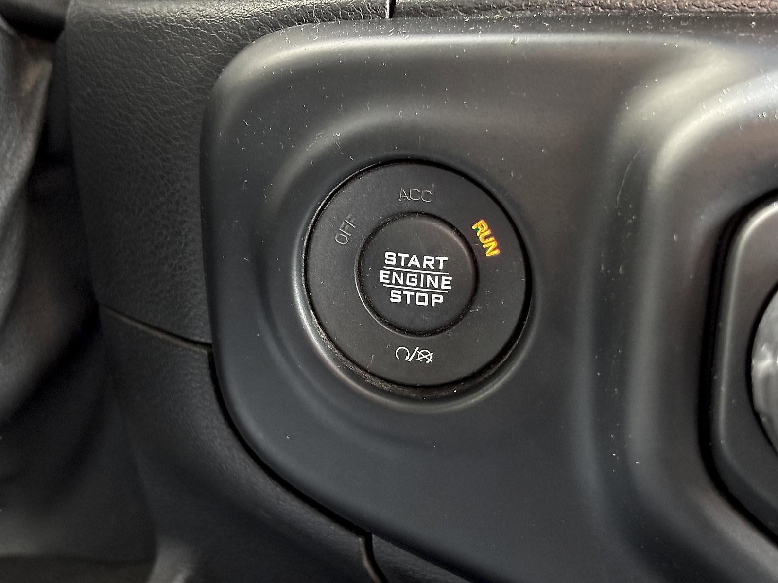 Used 2019 Jeep Wrangler Sport image 12