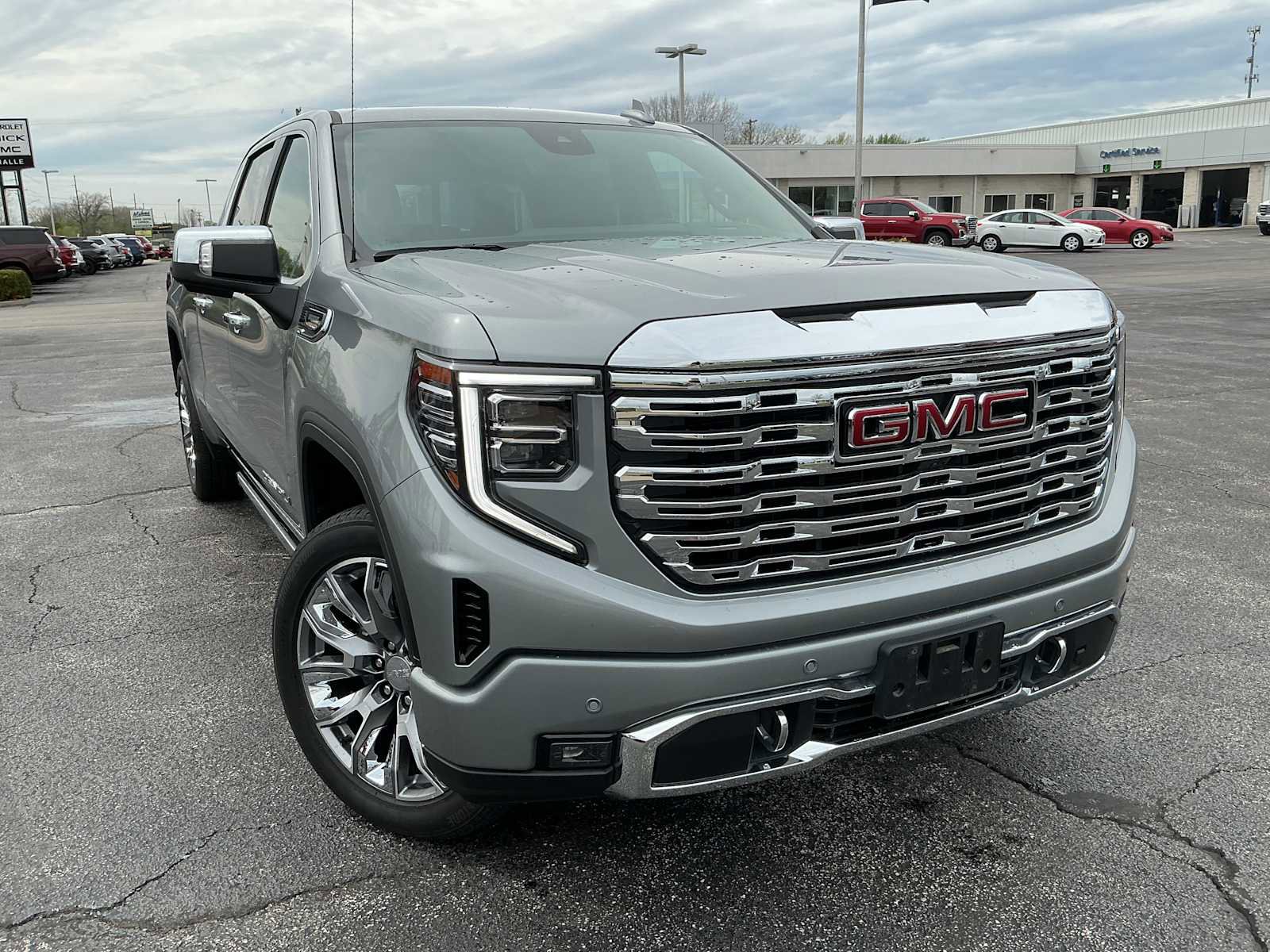 Used 2024 GMC Sierra 1500 Denali w/ Denali Reserve Package image 1
