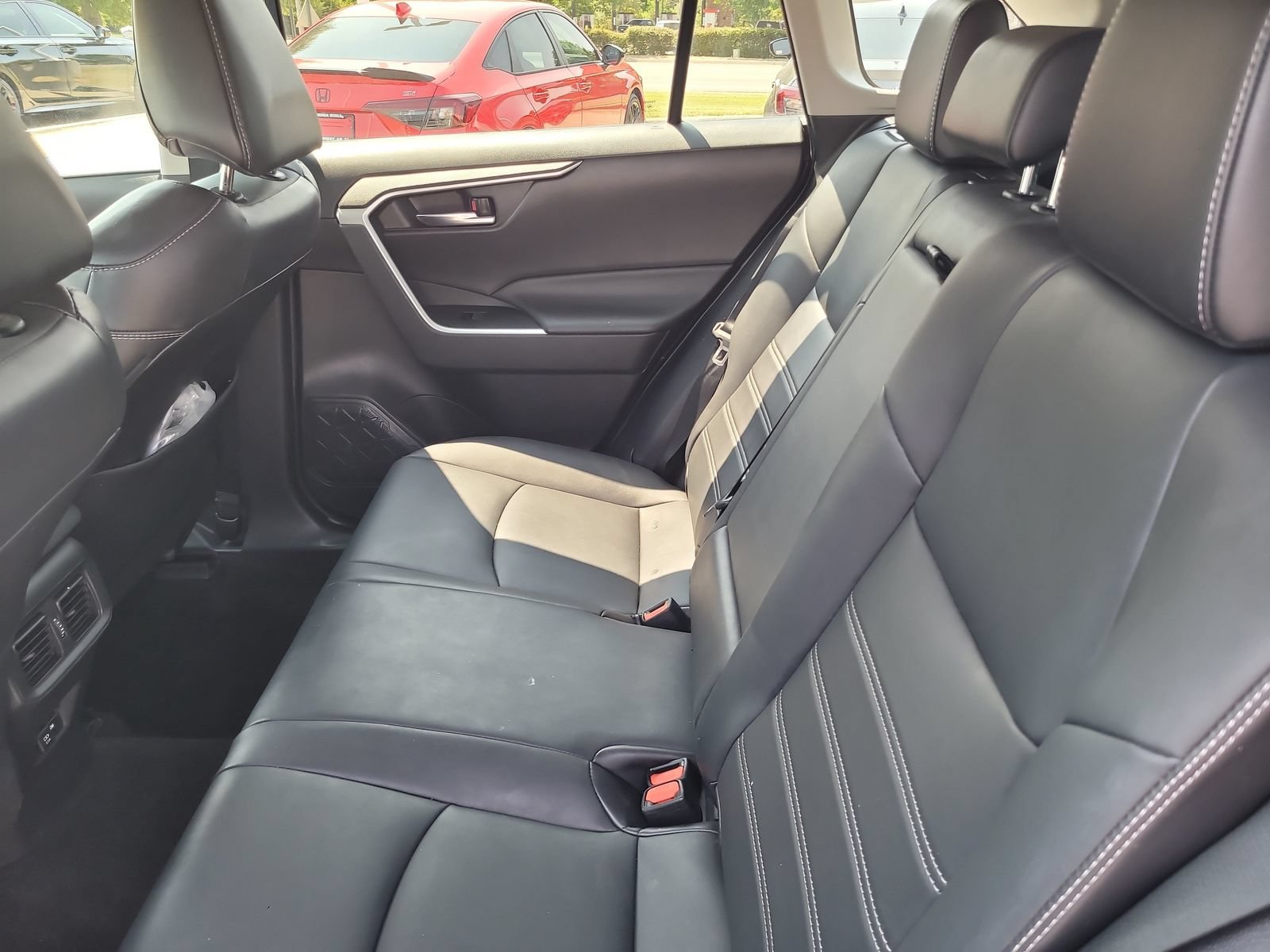 Used 2021 Toyota RAV4 XLE Premium FWD image 25