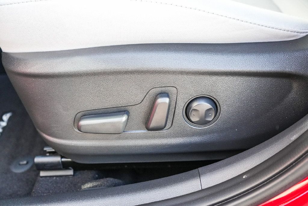 Used 2023 Hyundai Kona SEL AWD/4WD image 20