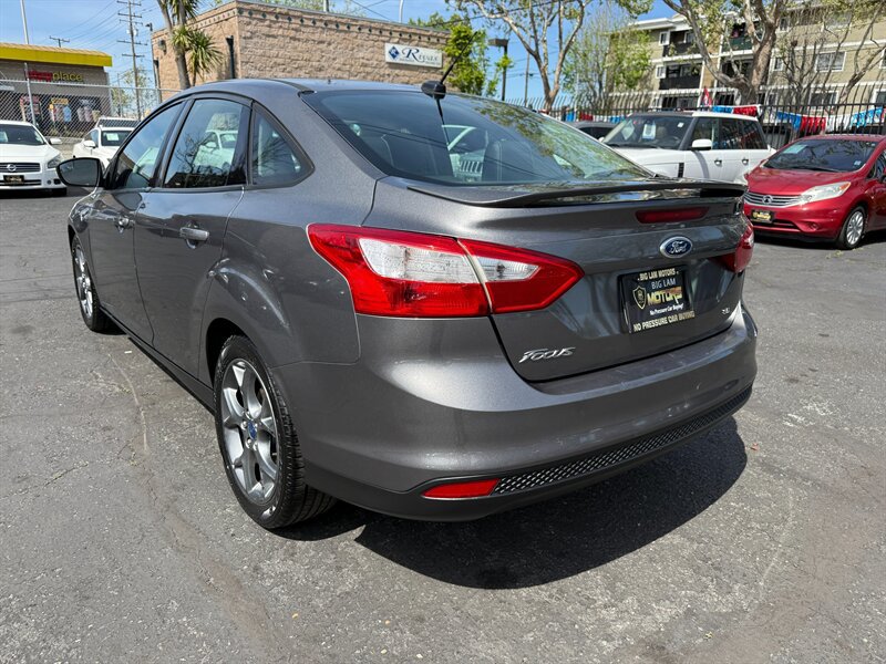 Used 2013 Ford Focus SE FWD image 7