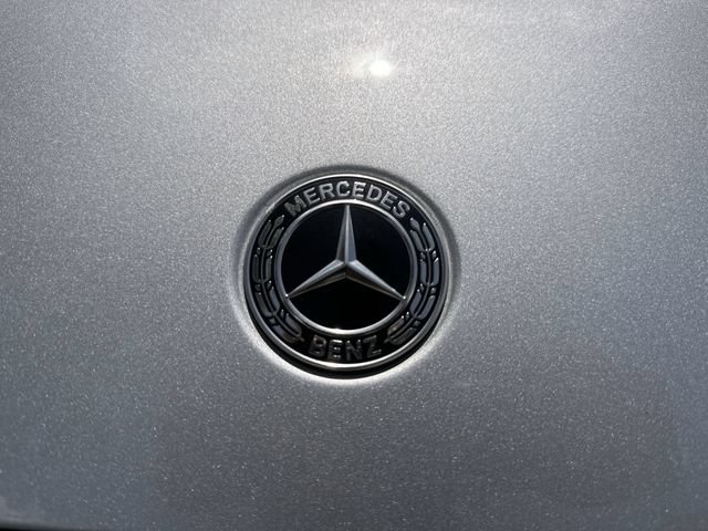 Used 2023 Mercedes-Benz EQE 500 4MATIC Sedan image 10