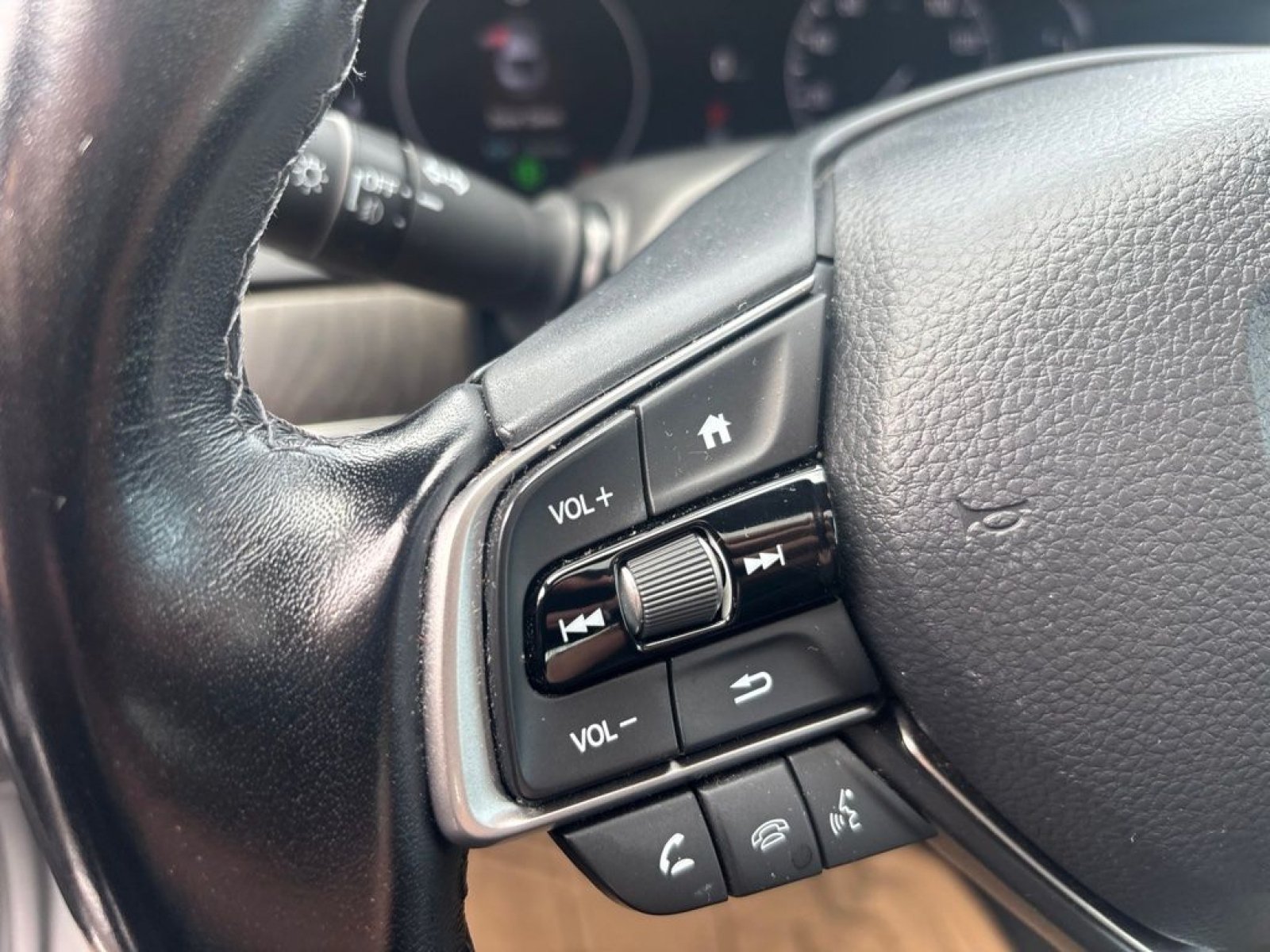 Used 2022 Honda Accord EX-L image 8