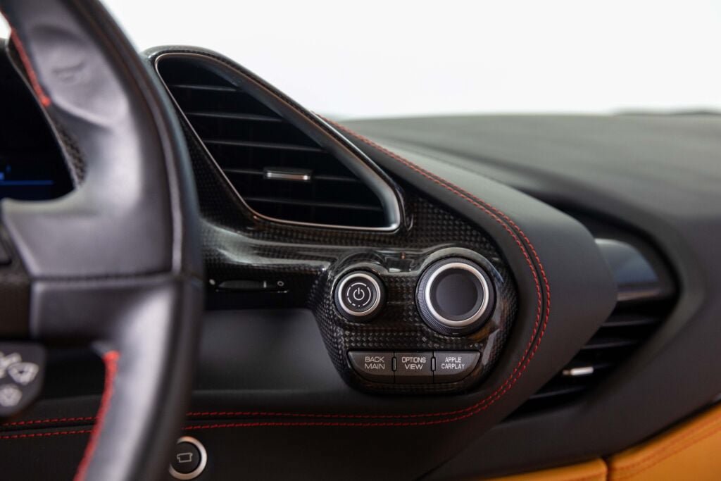 Used 2017 Ferrari 488 GTB RWD image 58
