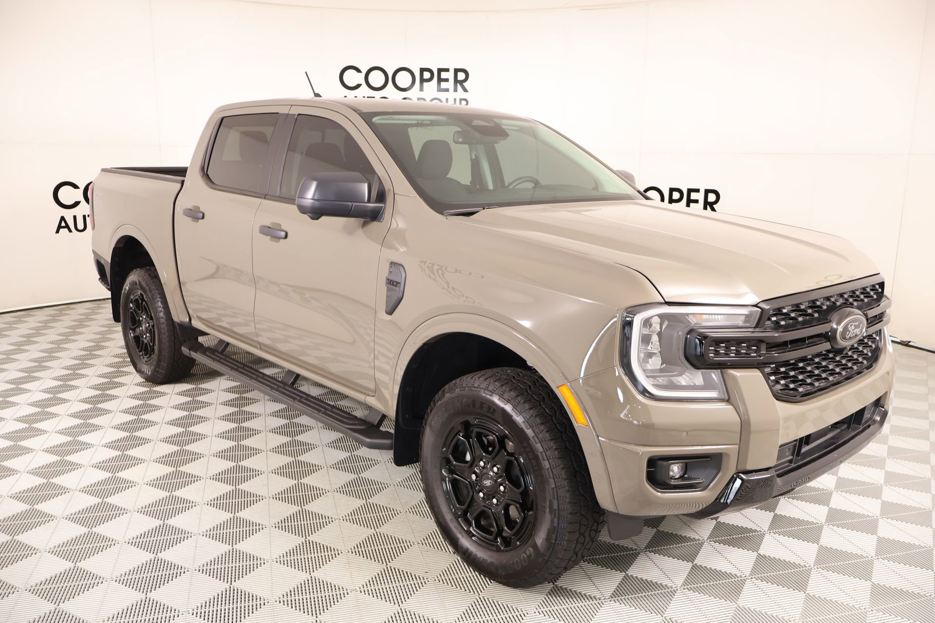 Used 2025 Ford Ranger XLT w/ Equipment Group 301A High AWD/4WD image 1