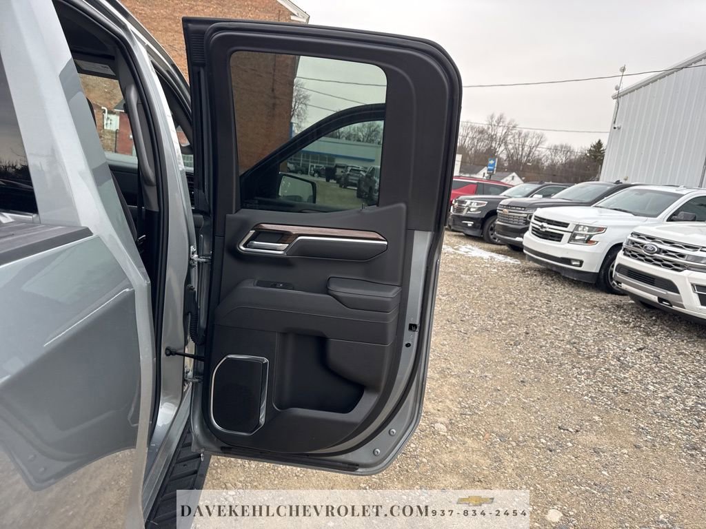 Used 2025 Chevrolet Silverado 1500 LT image 43