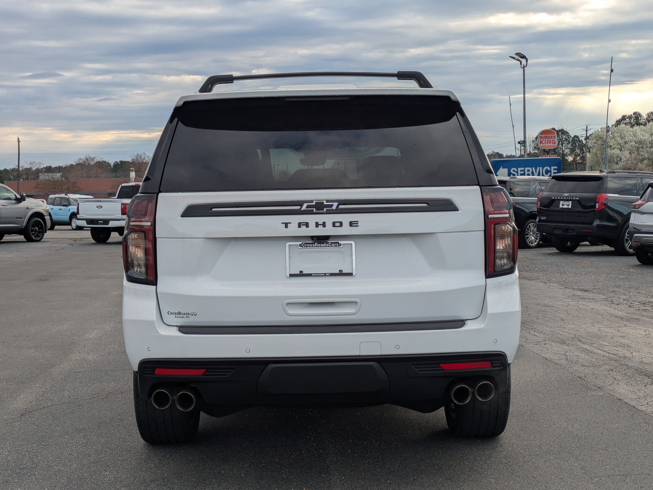 Used 2023 Chevrolet Tahoe High Country w/ Premium Package AWD/4WD image 5