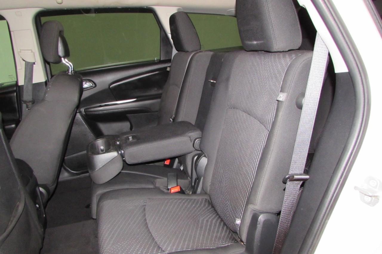 Used 2017 Dodge Journey SE w/ Flexible Seating Group image 25