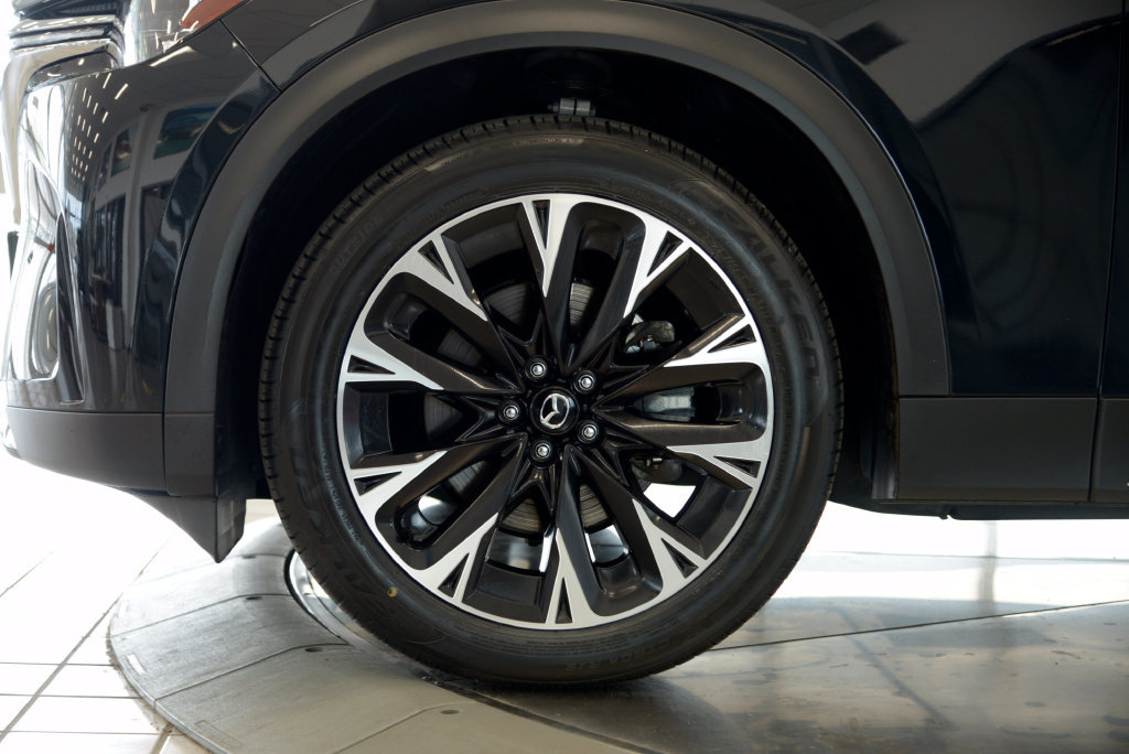 Certified 2024 MAZDA CX-90 Plug-In Hybrid w/ Premium Pkg AWD/4WD image 10