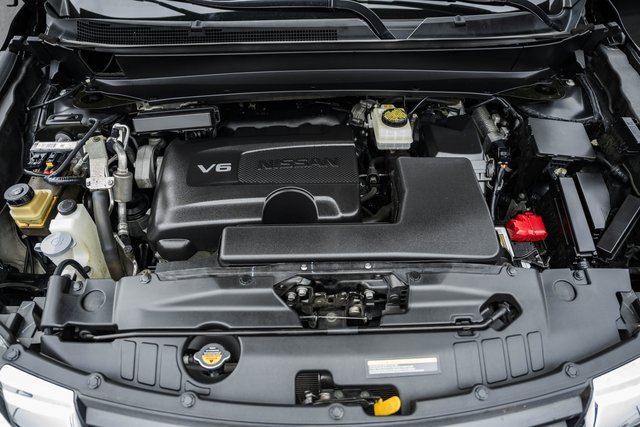 Used 2019 Nissan Pathfinder SL image 19