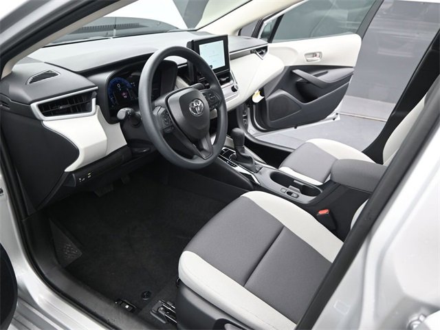 Used 2026 Toyota Corolla LE image 4