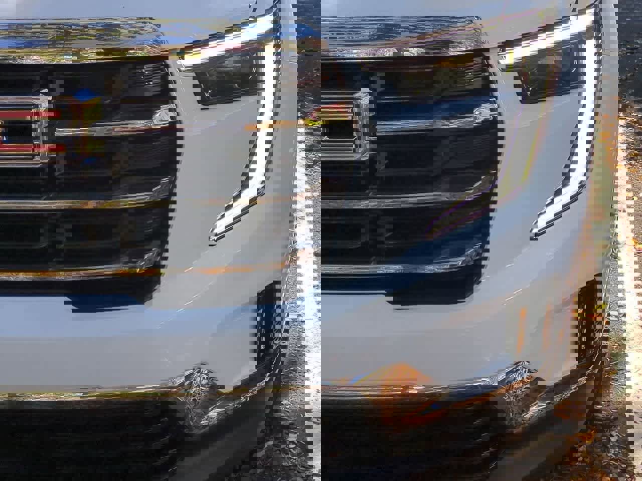 Used 2025 GMC Acadia Elevation image 11