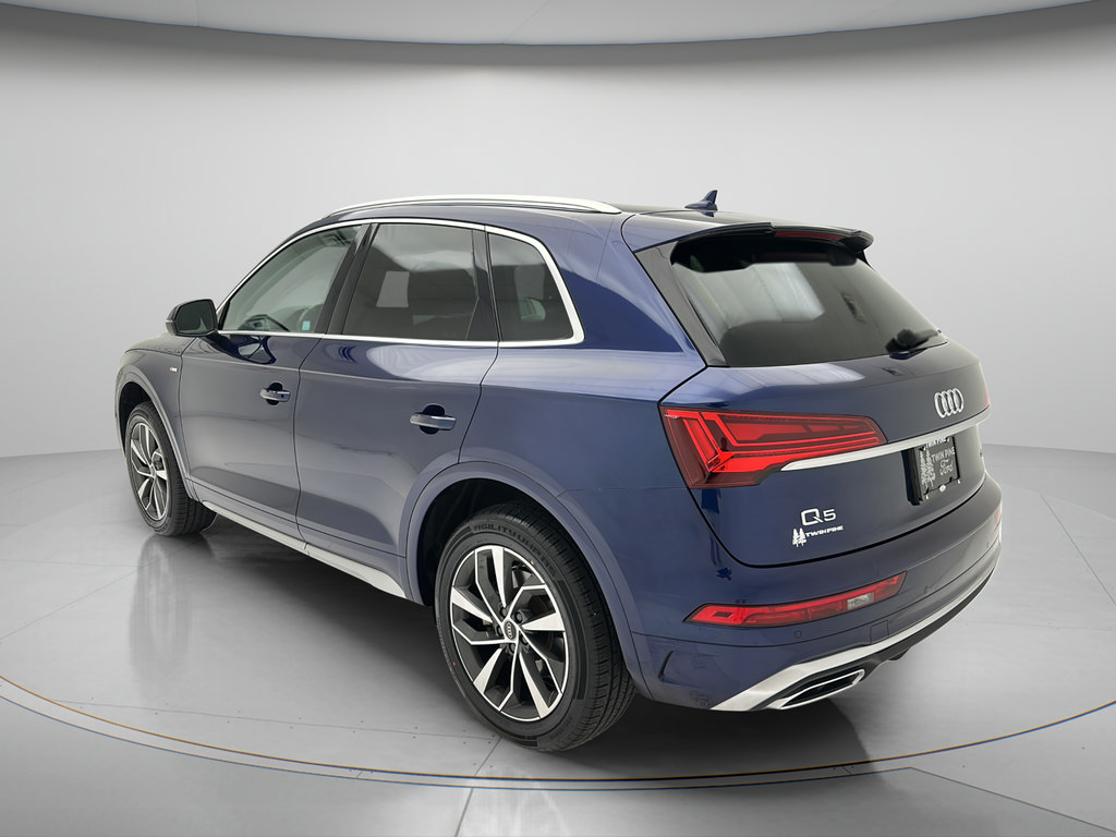 Used 2023 Audi Q5 2.0T Premium w/ Convenience Package AWD/4WD image 4