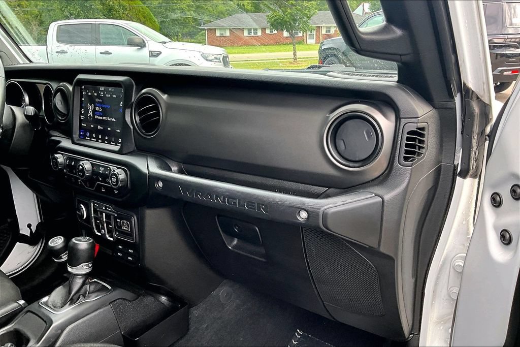 Used 2023 Jeep Wrangler Unlimited w/ Cold Weather Group AWD/4WD image 12
