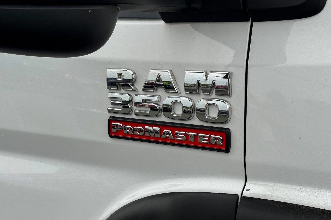 Used 2019 RAM ProMaster 3500 w/ Premium Appearance Group FWD image 14