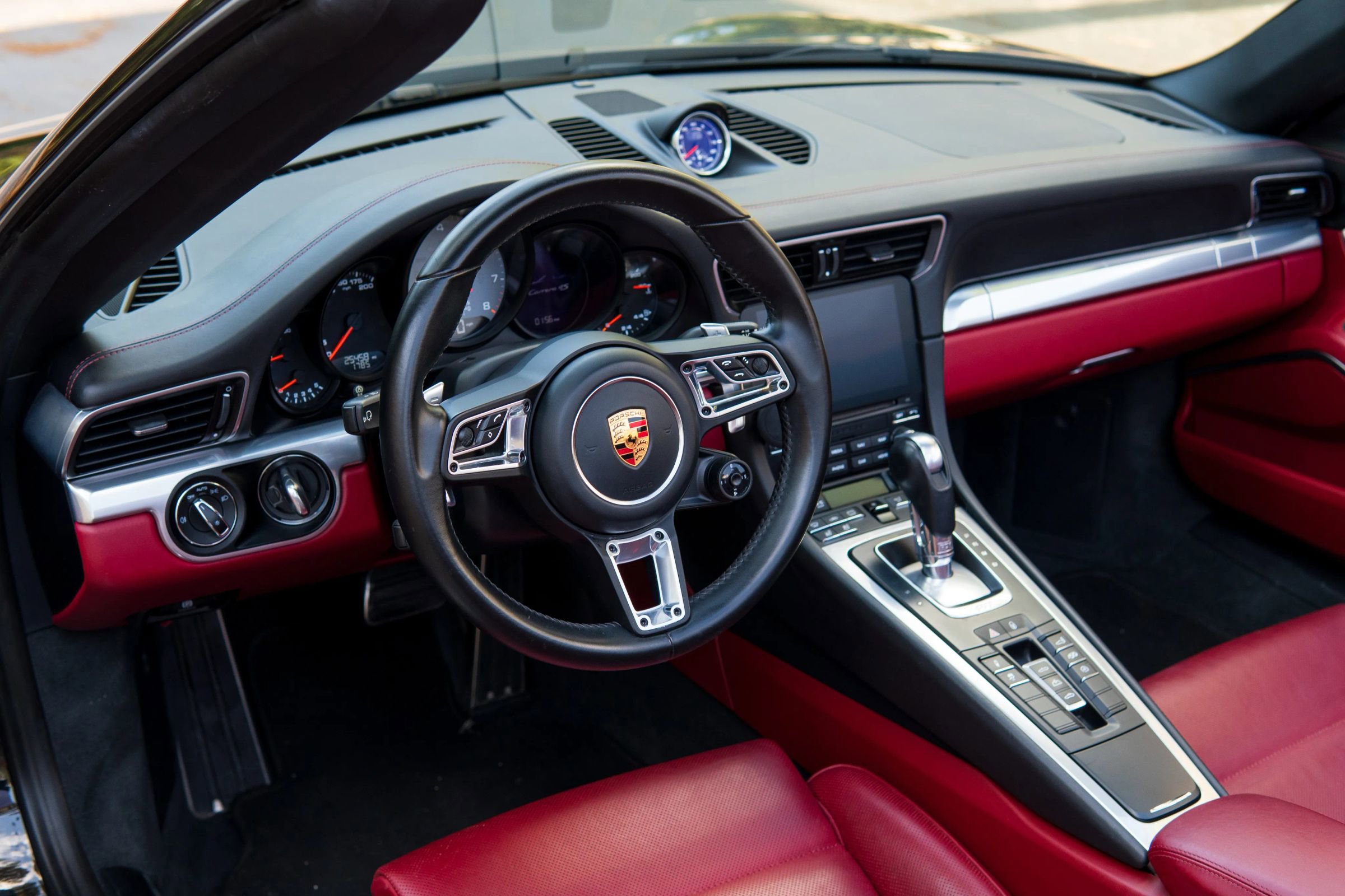 Used 2018 Porsche 911 Carrera 4S image 5