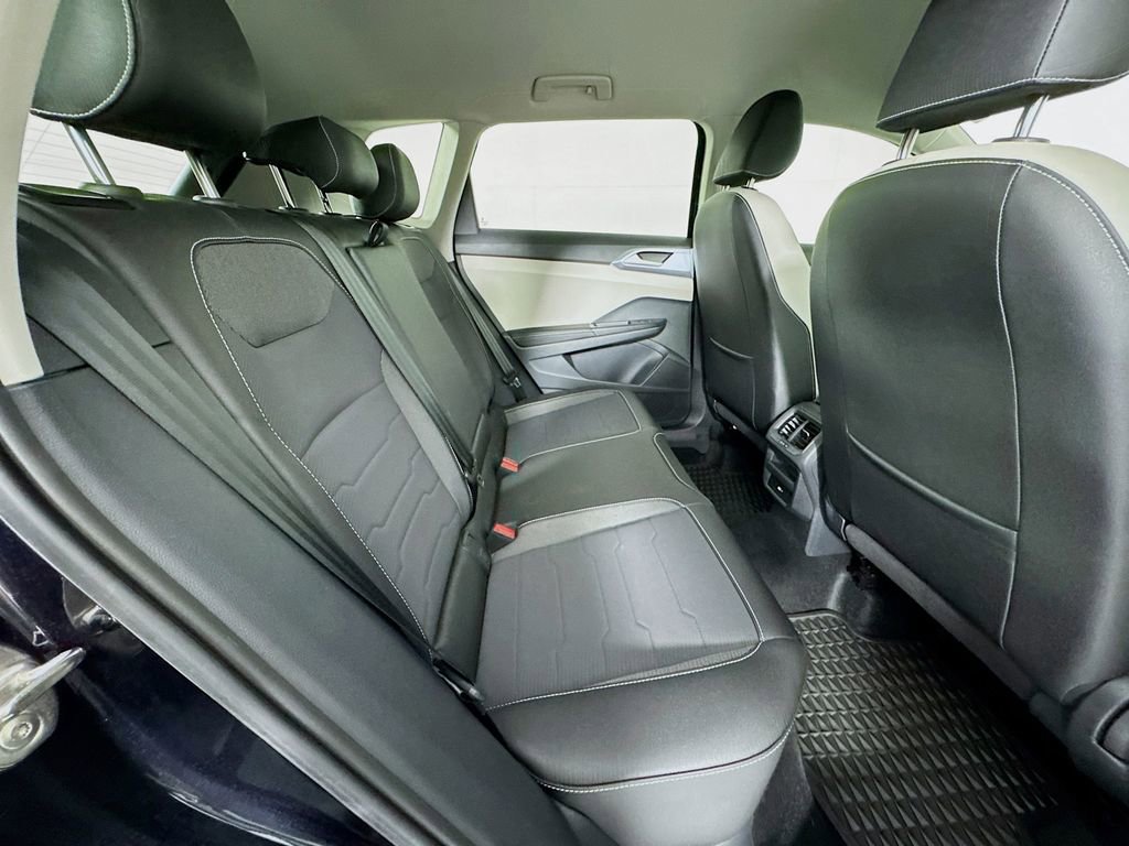 Used 2025 Volkswagen Taos SE image 34