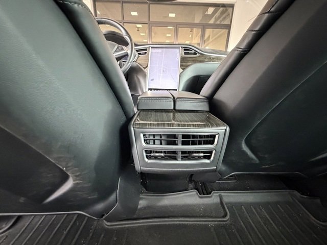 Used 2015 Tesla Model S 90D image 15