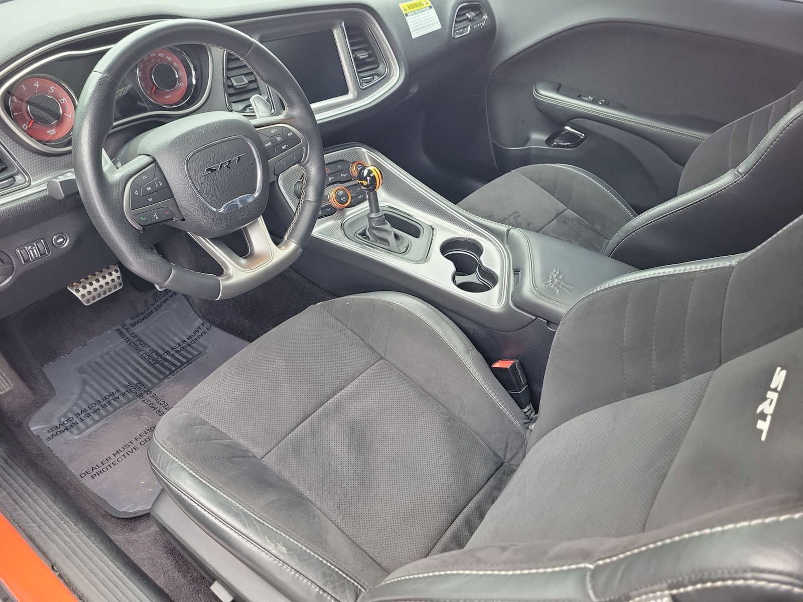 Used 2016 Dodge Challenger SRT Hellcat image 2